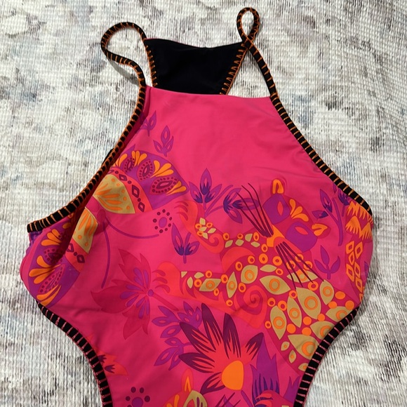 Sexy Cut-Out One Piece Bikini Style Bathing Suit Sz 10 Nanette Lepore Like New - Picture 2 of 9